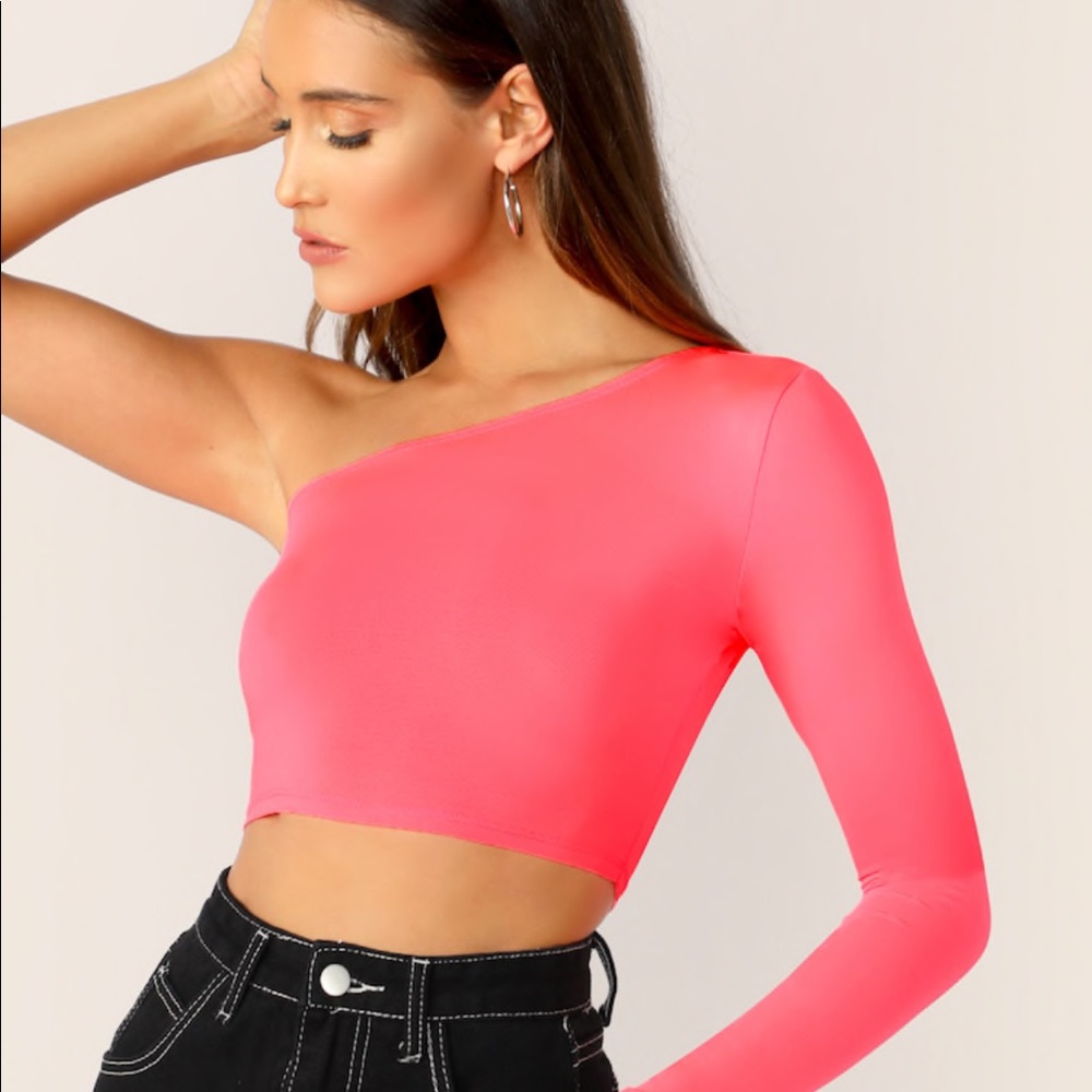 🔥Pink 1 shoulder crop top NWT🔥